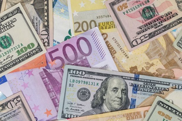 Euro cotiza en 1.09 dólares en la espera del foro del BCE. Noticias en tiempo real
