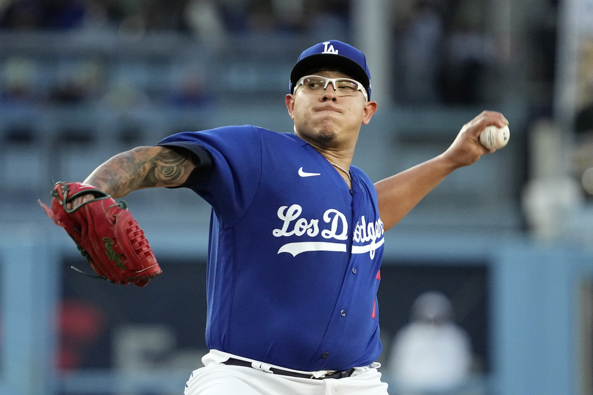 Julio Urías está de vuelta; el mexicano lanzará hoy ante Kansas City. Noticias en tiempo real