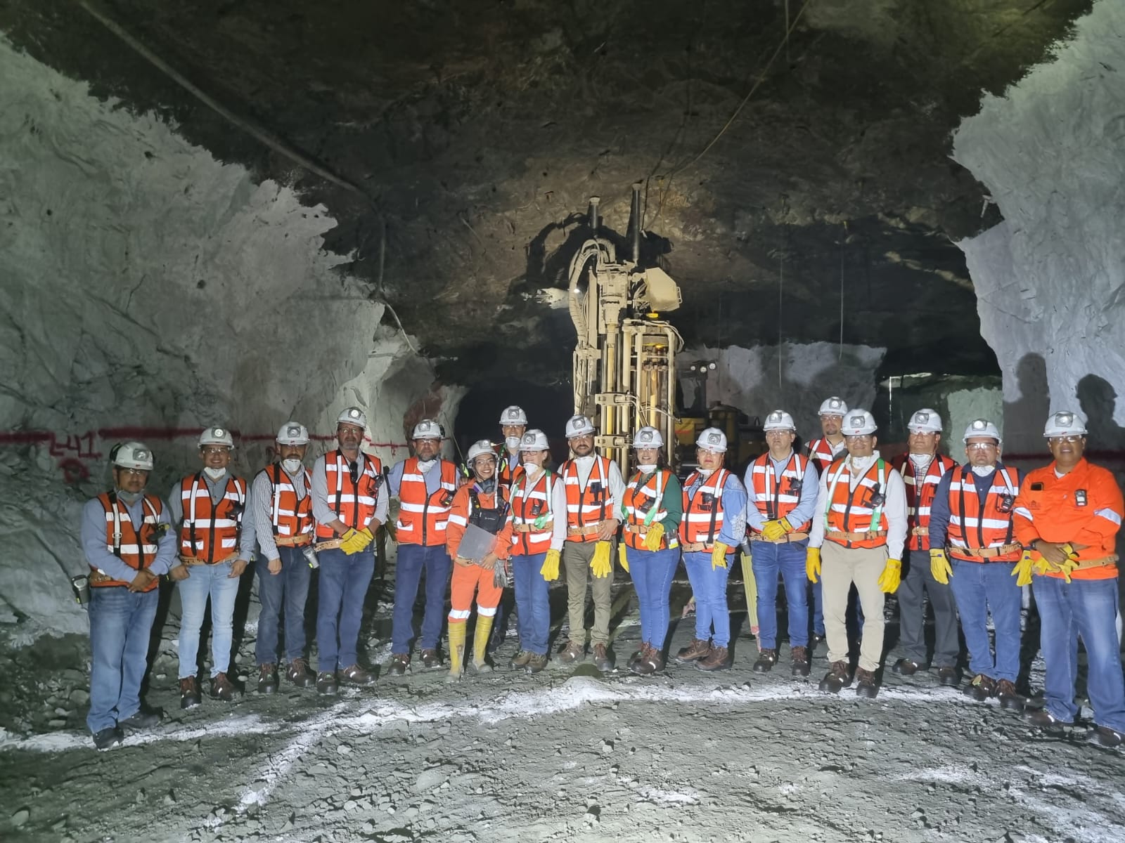 Visitan funcionarios duranguenses mina de Industrias Peñoles. Noticias en tiempo real