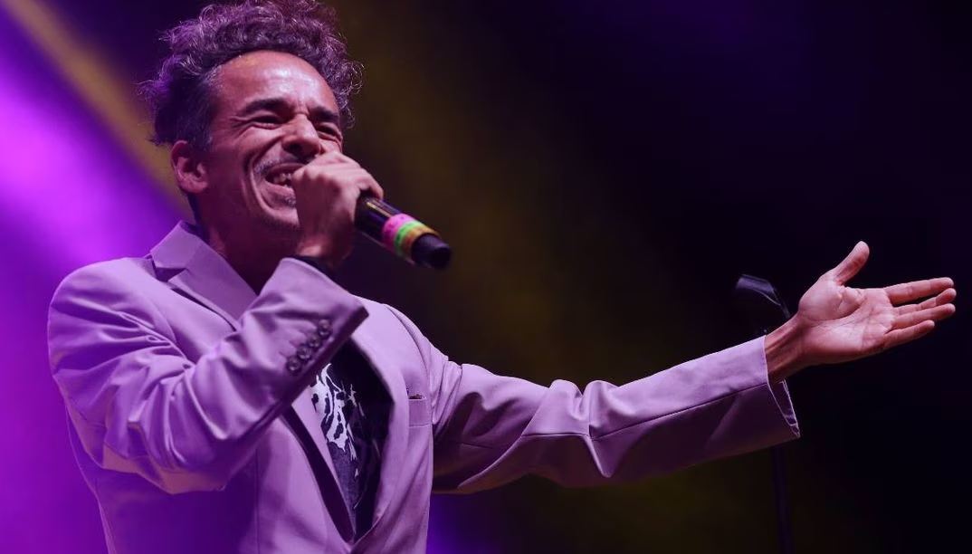 Rubén Albarrán, vocalista de Café Tacvba, entre los 50 mejores cantantes de rock de la historia. Noticias en tiempo real