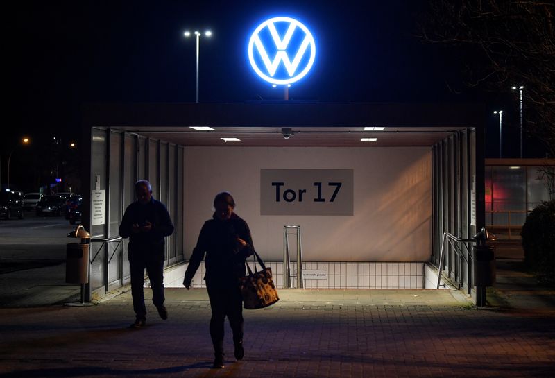 Volkswagen reduce temporalmente la producción en fábrica de Wolfsburg. Noticias en tiempo real