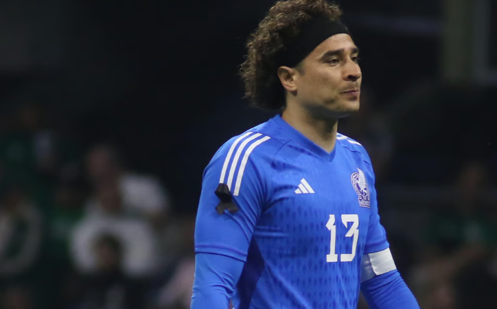 Álvaro Morales despotrica en contra de Guillermo Ochoa: \'no tiene reflejos, le da miedo salir\' . Noticias en tiempo real