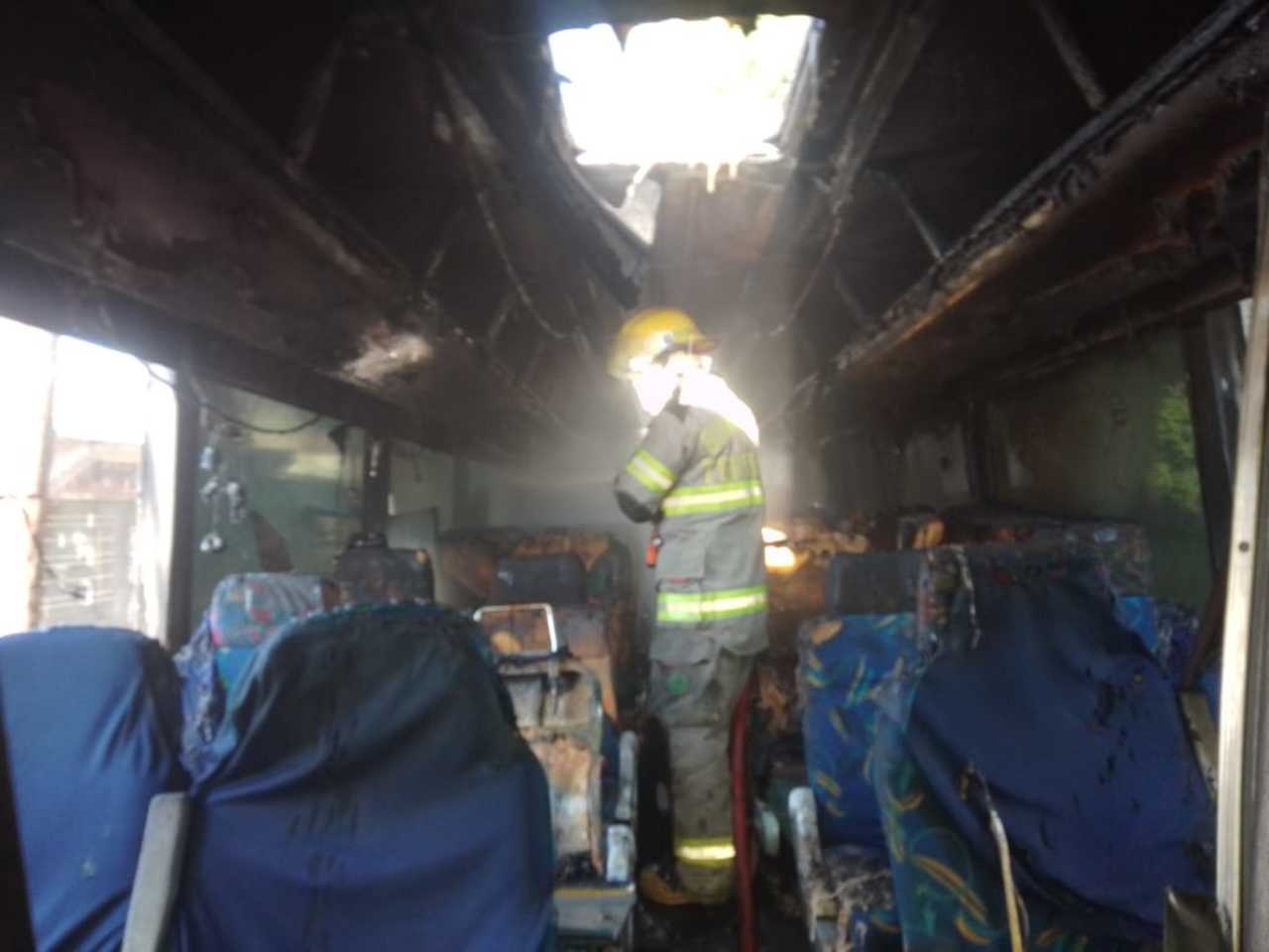 Autobús de turismo se incendia en Torreón. Noticias en tiempo real
