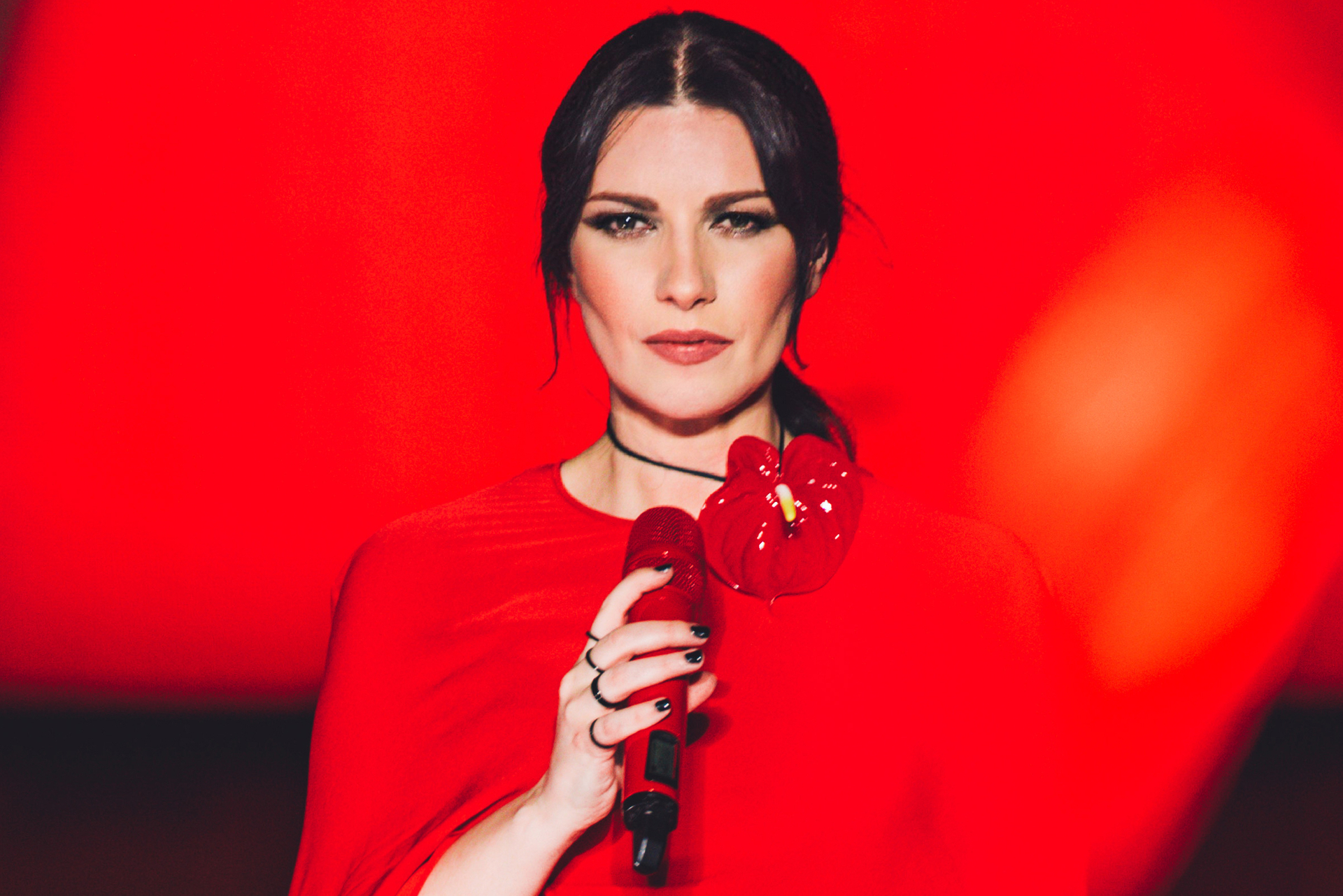 Todo lo que debes saber sobre Almas paralelas, el álbum conceptual de Laura Pausini . Noticias en tiempo real