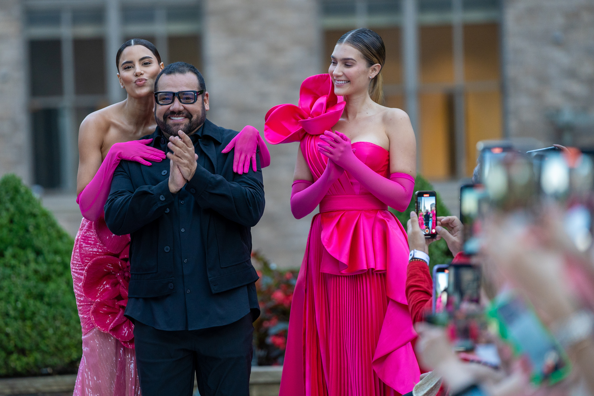 Benito Santos y más diseñadores mexicanos toman la pasarela en la Semana de la Moda de Nueva York. Noticias en tiempo real