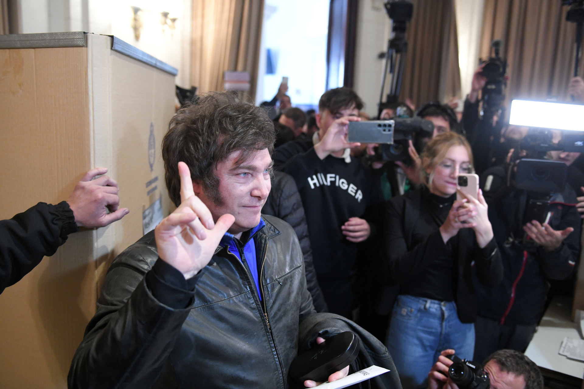 ¿Qué tan viable es la dolarización que busca Javier Milei en Argentina?. Noticias en tiempo real