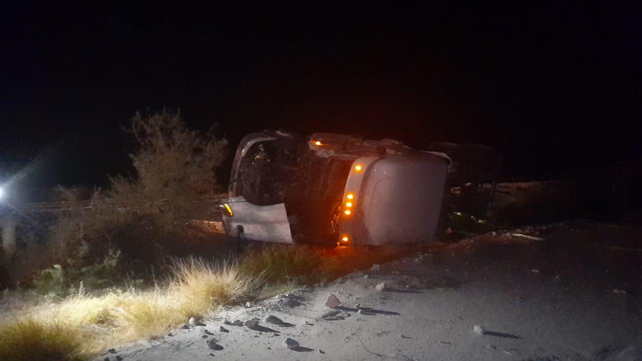 Vuelca pipa cargada de combustible en carretera ejidal de Matamoros. Noticias en tiempo real