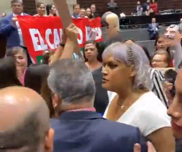 Diputada María Clemente se dice \'perra\' del presidente López Obrador. Noticias en tiempo real