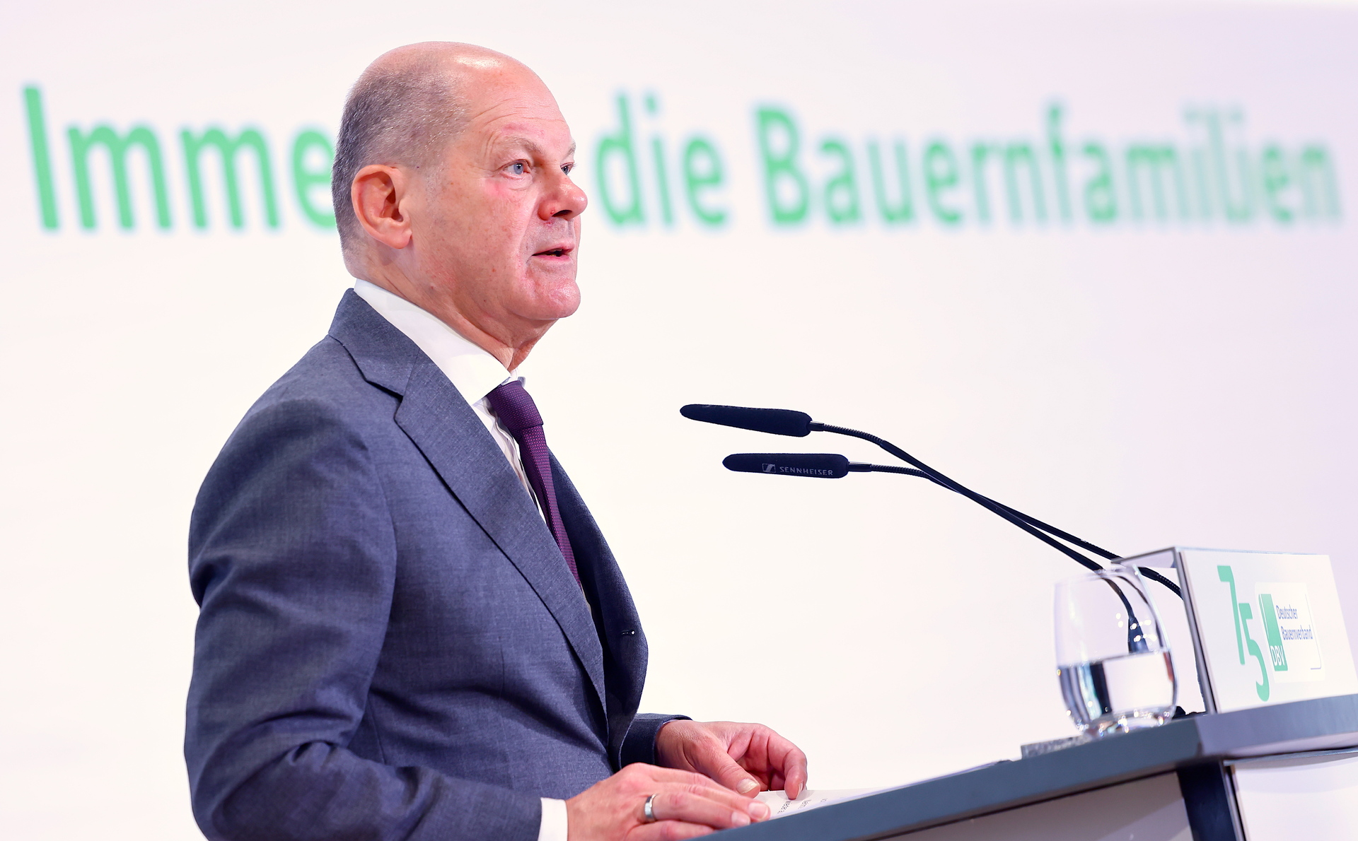 Alemania endurece política migratoria ante el auge de la ultraderecha en encuestas. Noticias en tiempo real