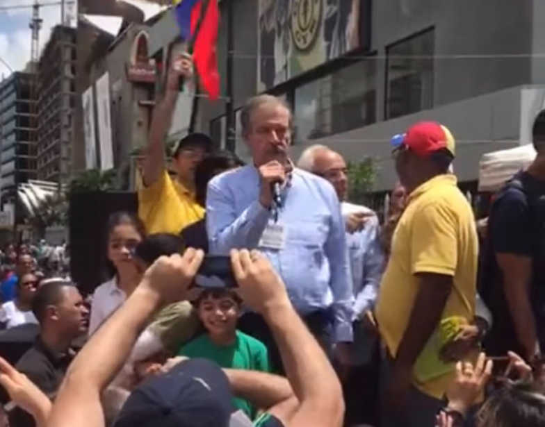 Vicente Fox asegura que el \'dictador\' Nicolás Maduro saldrá del poder durante su visita a Venezuela. Noticias en tiempo real