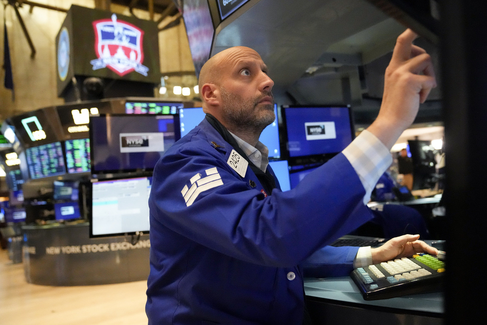 Wall Street abre en terreno negativo y el Dow Jones cae un 0.31 %. Noticias en tiempo real
