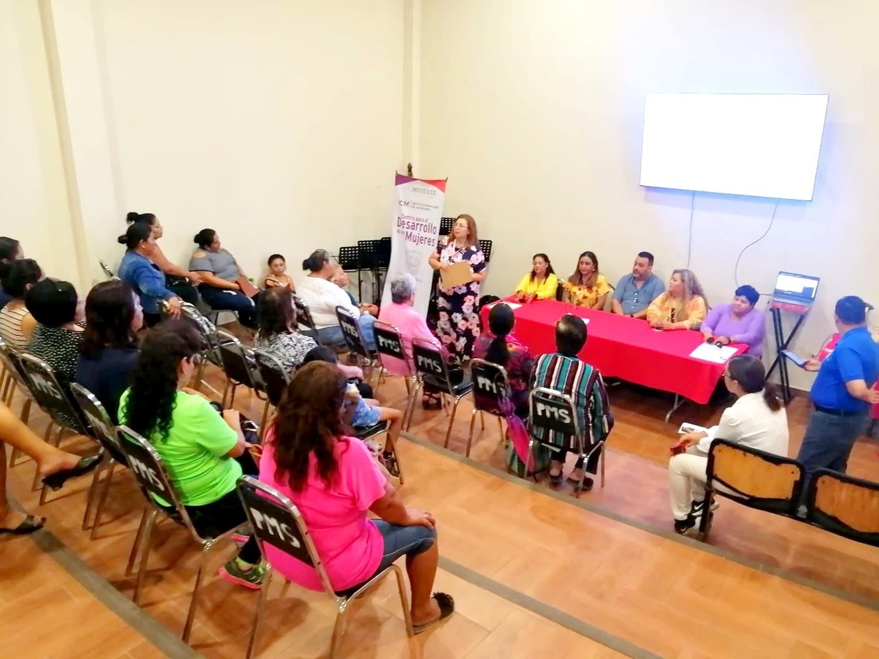 Concluye capacitación a mujeres sampetrinas. Noticias en tiempo real