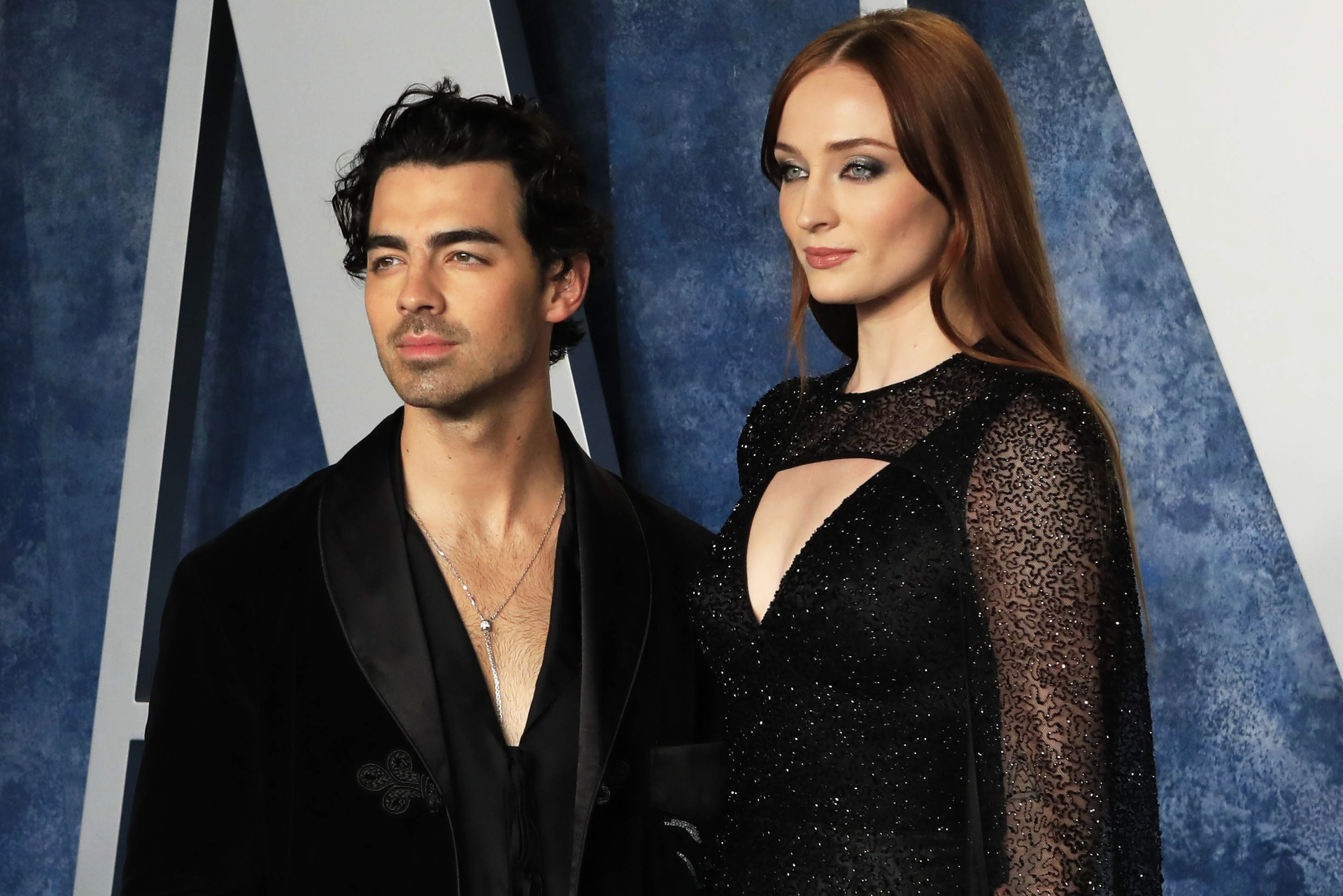 Juez ordena a Sophie Turner y Joe Jonas a asistir a una mediación de custodia . Noticias en tiempo real