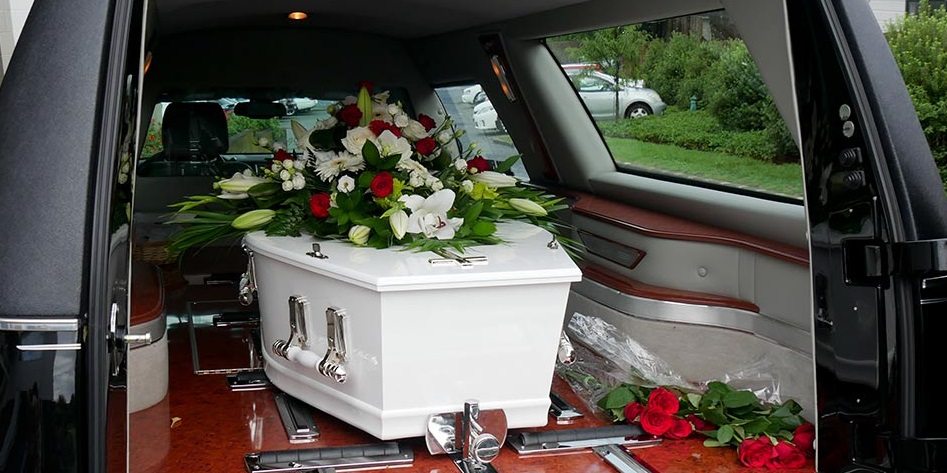 Roban carroza fúnebre con todo y ataúd . Noticias en tiempo real