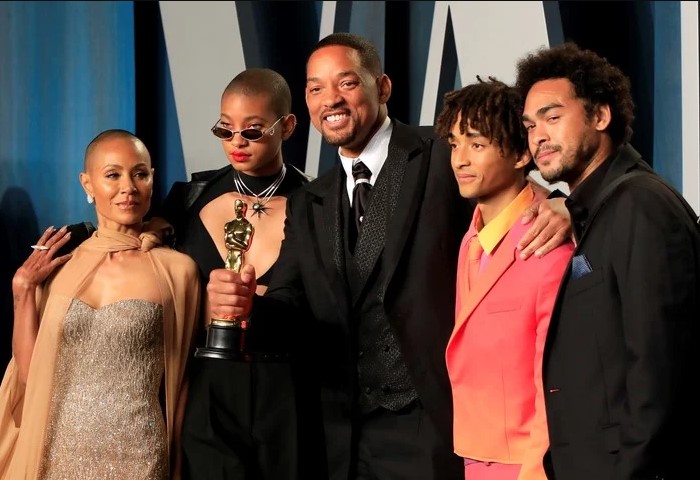 Aseguran que Jaden y Willow Smith apoyan a su padre y quieren privacidad . Noticias en tiempo real