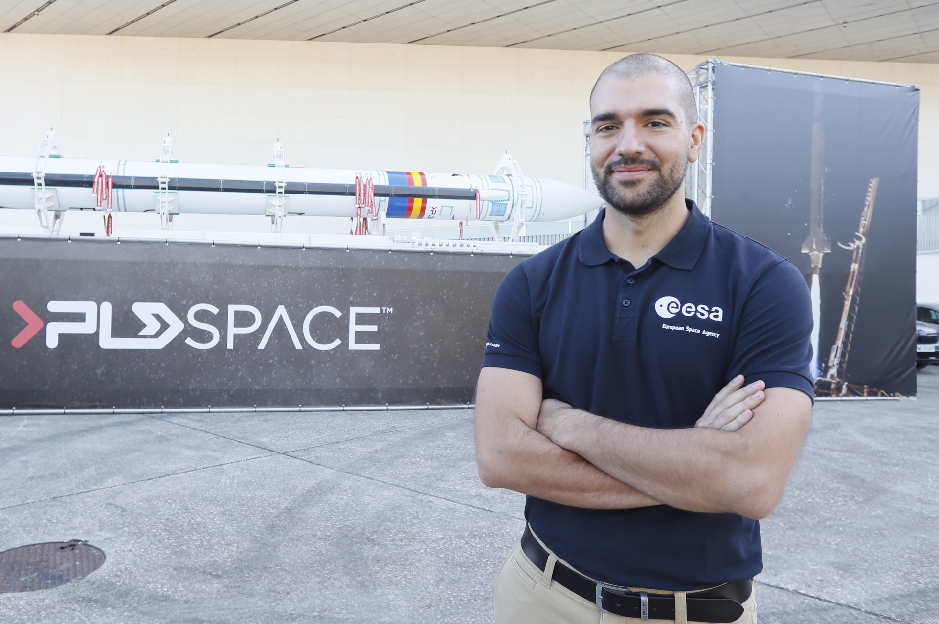 Astronomía, ruso o empastar una muela, parte del entreno del español Pablo Álvarez. Noticias en tiempo real