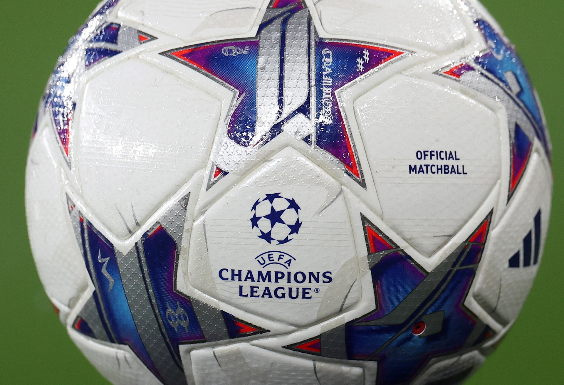 Canales y horarios de las primeras vueltas de la fase de grupos de Champions League . Noticias en tiempo real