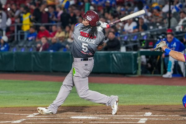 Explota ofensiva de Tomateros de Culiacán en Jalisco. Noticias en tiempo real
