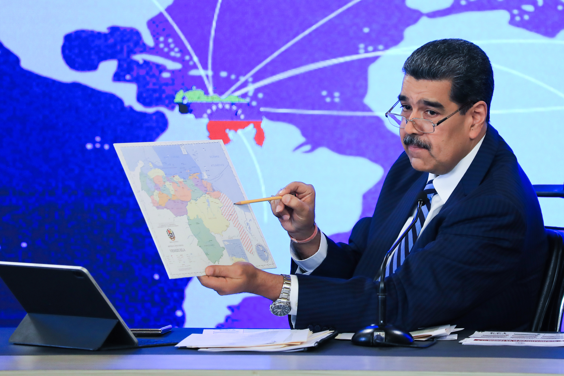 Maduro pide \'unión\' a familias de Venezuela por disputa territorial con Guayana. Noticias en tiempo real