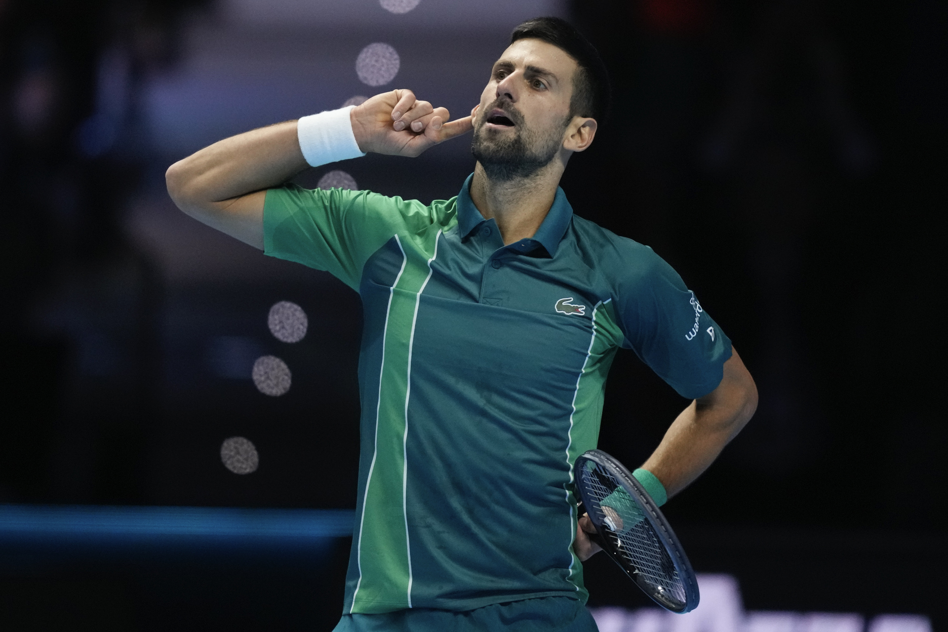  Novak Djokovic supera a Alcaraz y defenderá corona de \'Maestro\' ante Sinner. Noticias en tiempo real