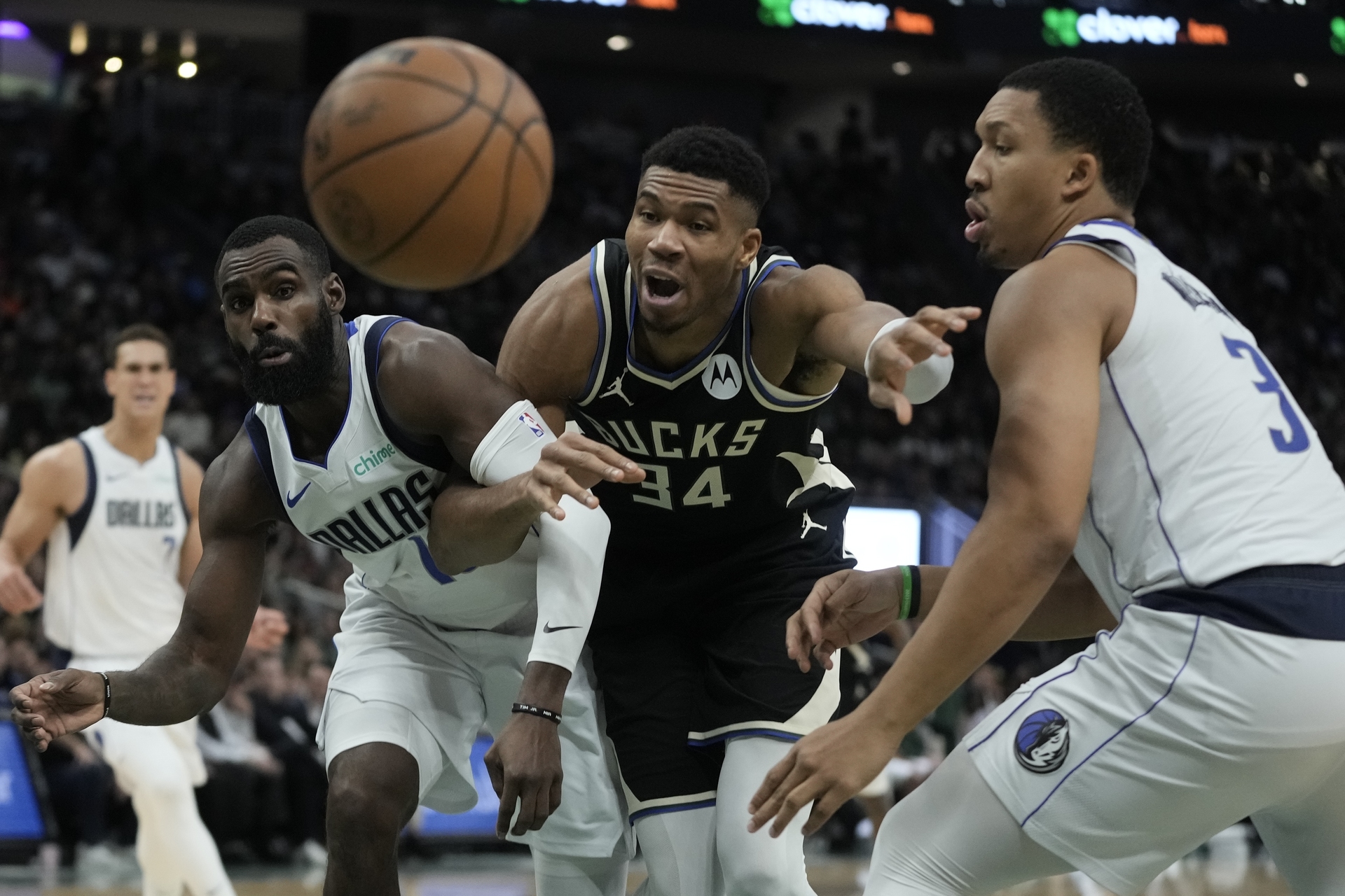 Giannis tumba a Luka Doncic, Heat se estrella. Noticias en tiempo real