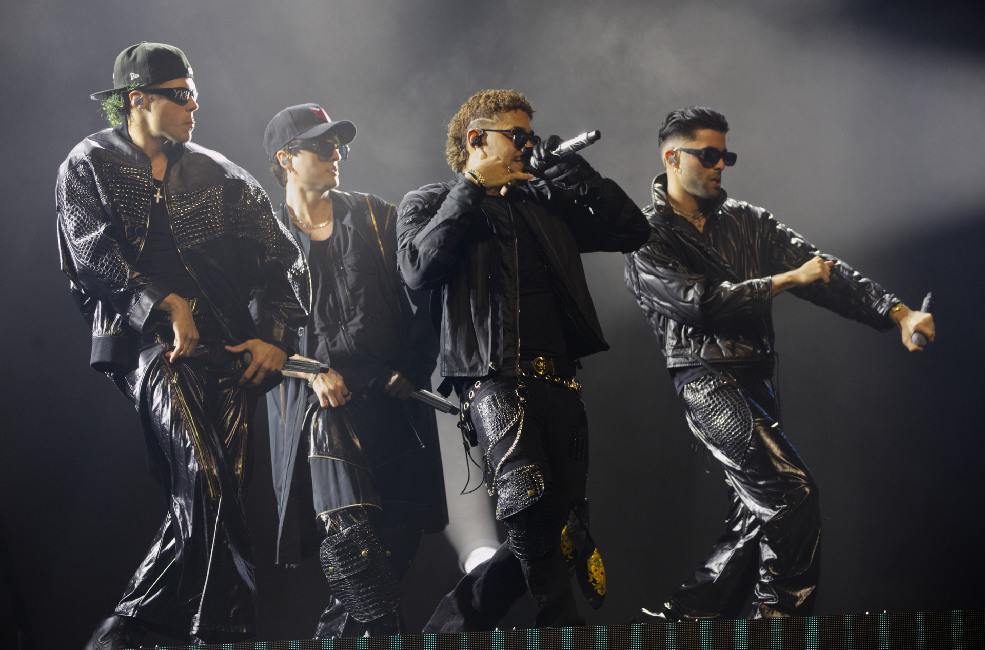 CNCO terminan su carrera y ofrecen su último concierto . Noticias en tiempo real