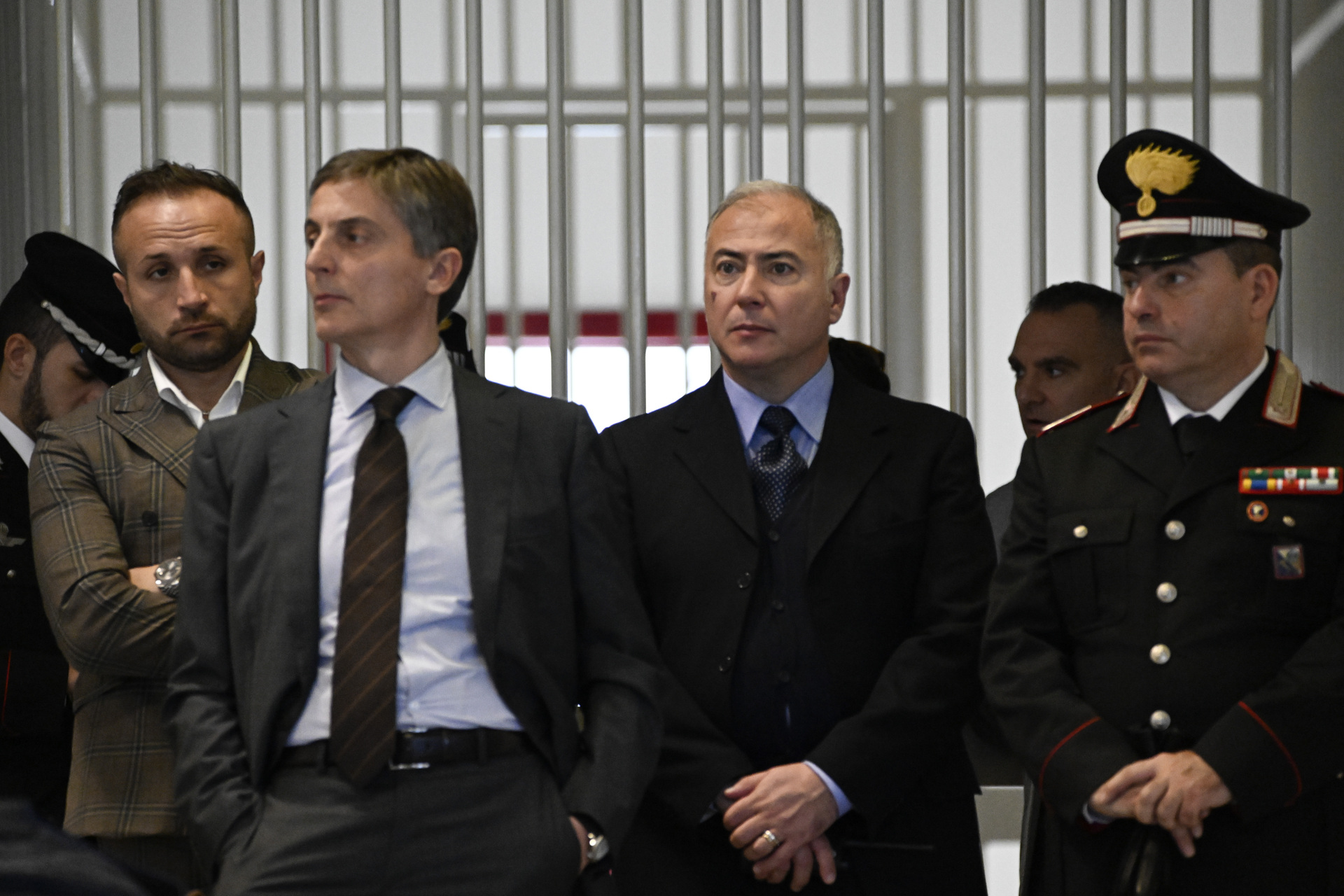Condenan a 200 imputados de la mafia italiana Ndrangheta . Noticias en tiempo real