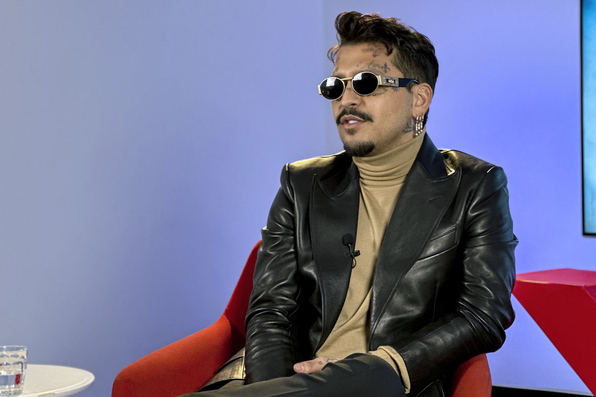 Me gusta hacer música para que la gente no se sienta sola en el mundo: Christian Nodal . Noticias en tiempo real