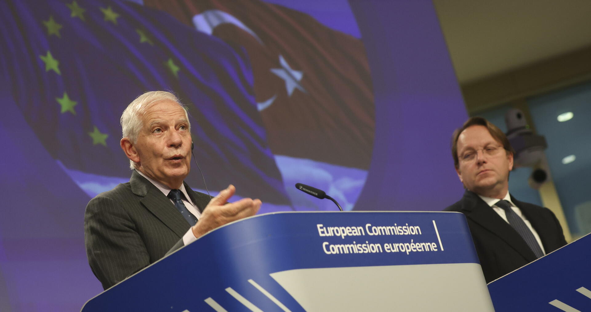 Josep Borrell inaugura oficialmente el nuevo centro de la UE de respuesta a crisis. Noticias en tiempo real