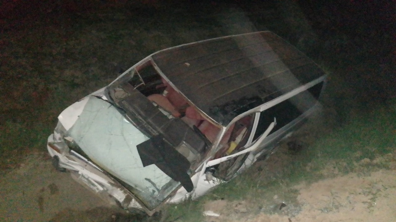 Conductor ebrio resulta herido tras volcadura en Gómez Palacio 