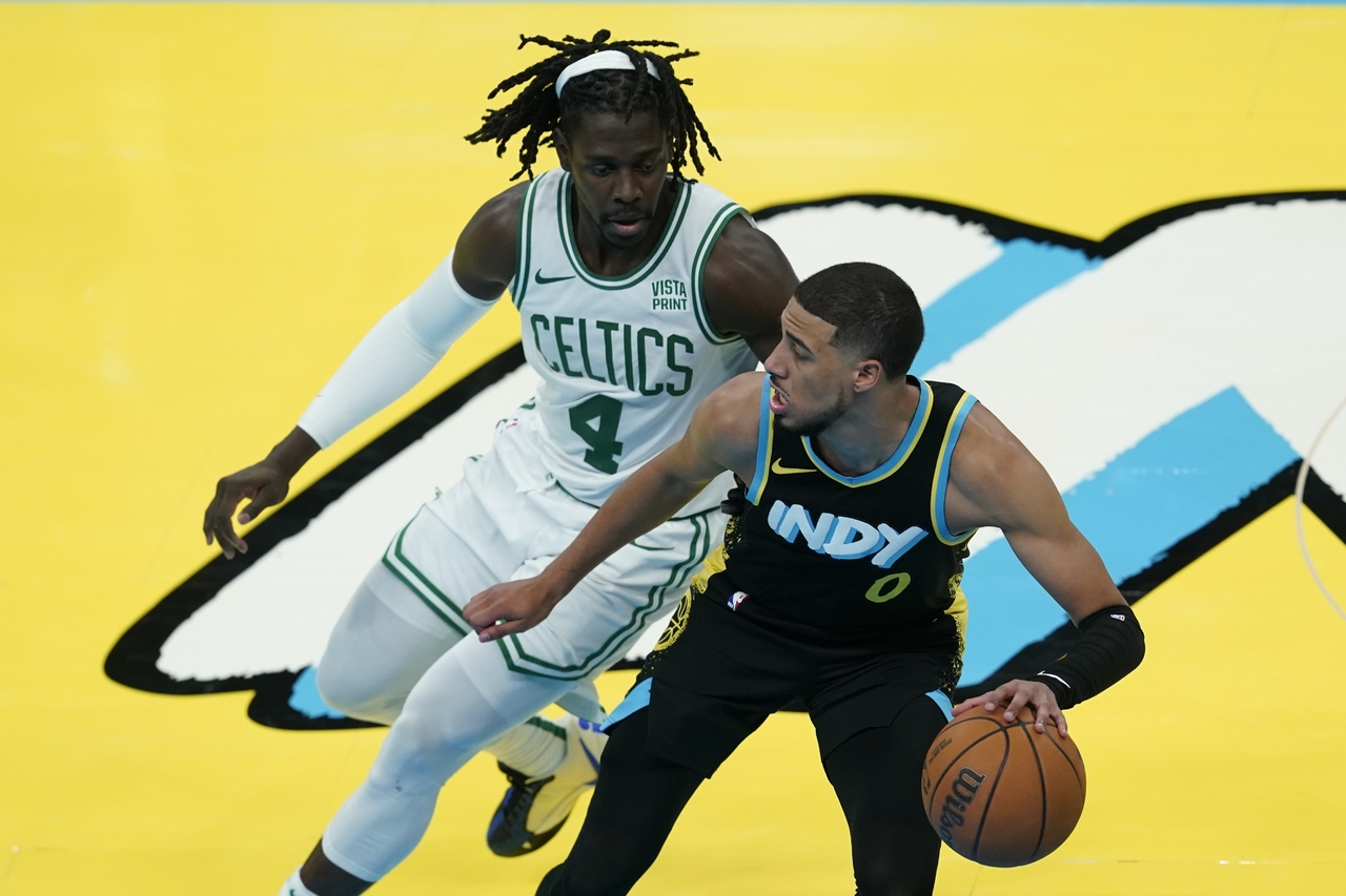 Brilla Haliburton en victoria de Pacers ante Celtics