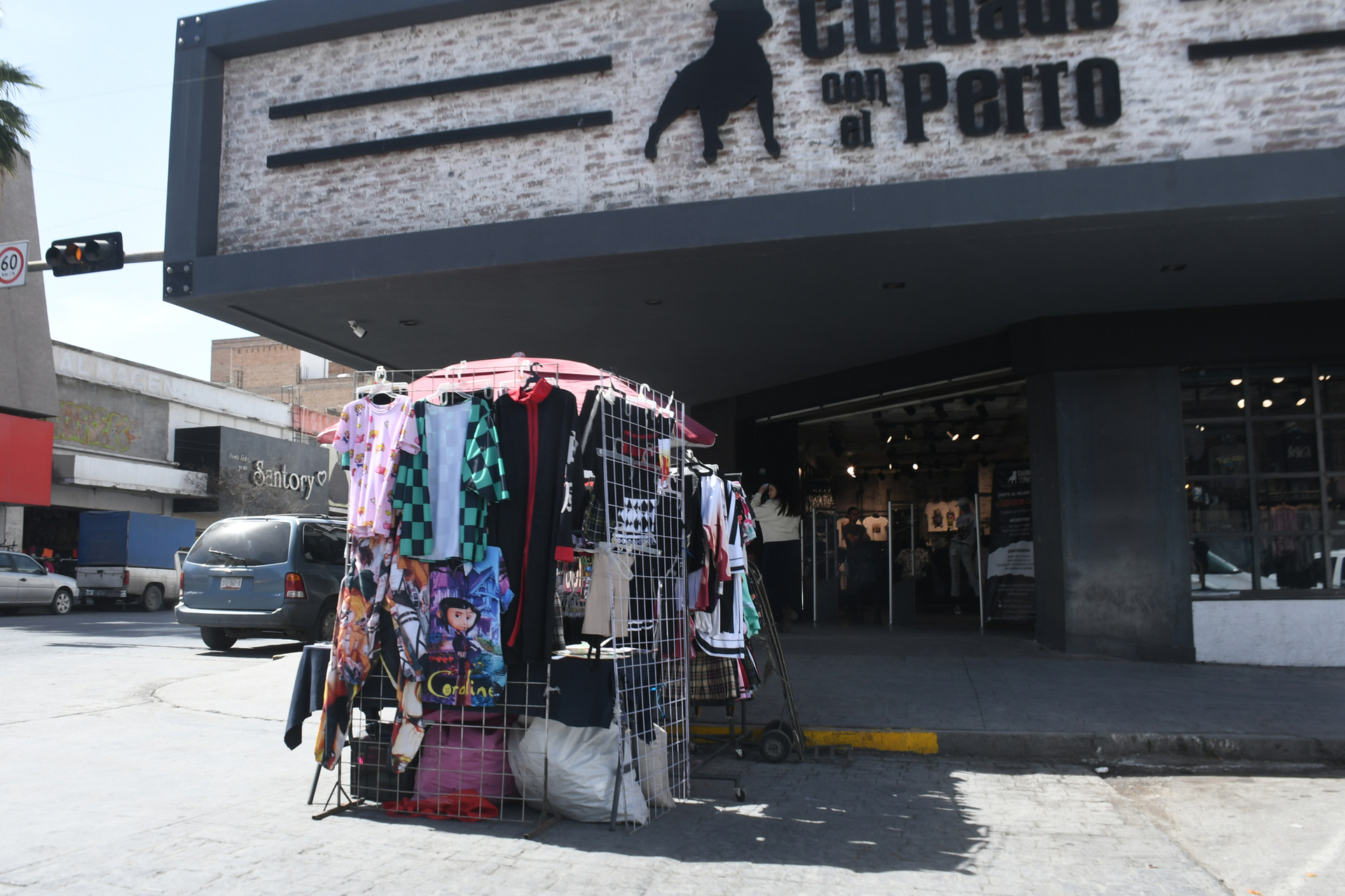 Revisan a vendedores de avenida Juárez de Torreón