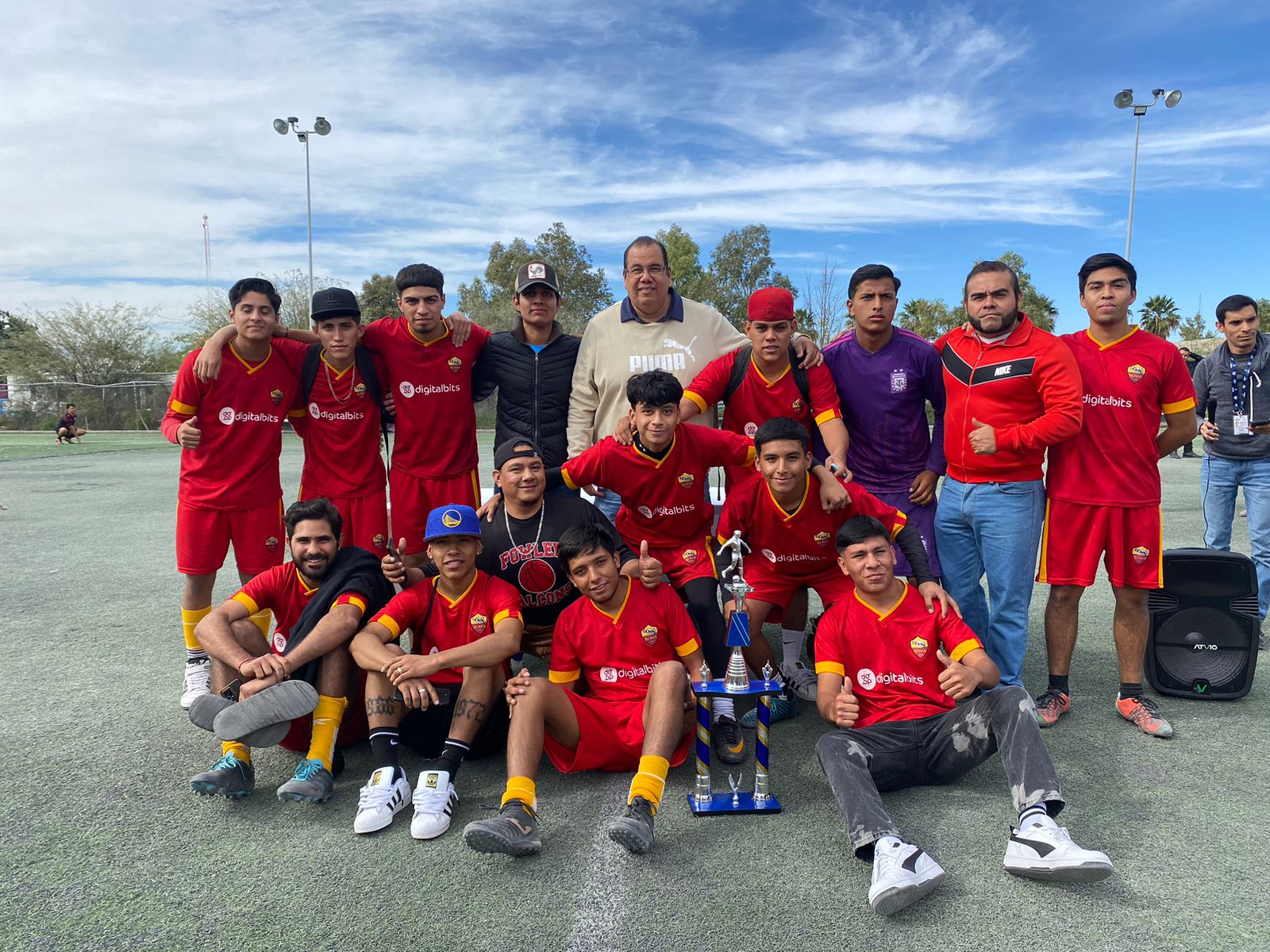 Premian a campeones en el Multideportivo
