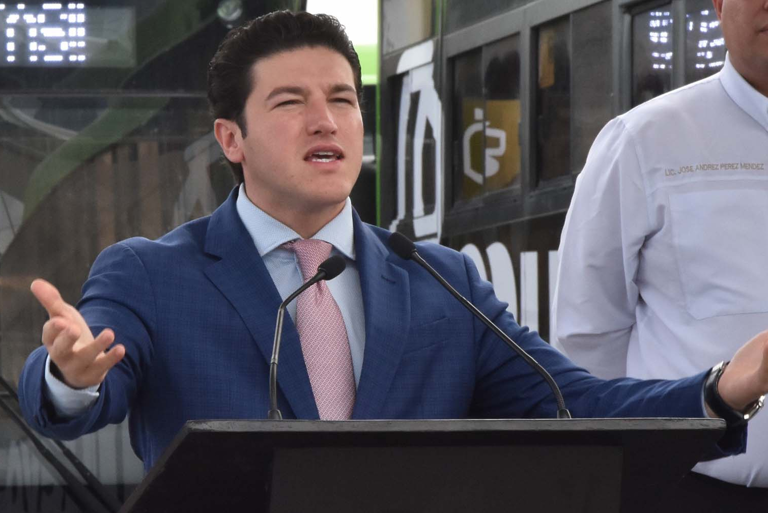 AMLO celebra que haya acuerdo para resolver la crisis política de Nuevo León