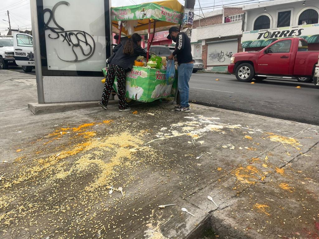 Le estalla la olla de los elotes y termina lesionado