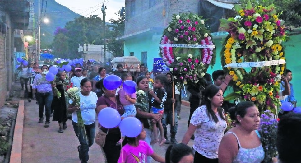 \'Mi mamá está muerta\'; exigen justicia por mujer asesinada por su esposo . Noticias en tiempo real