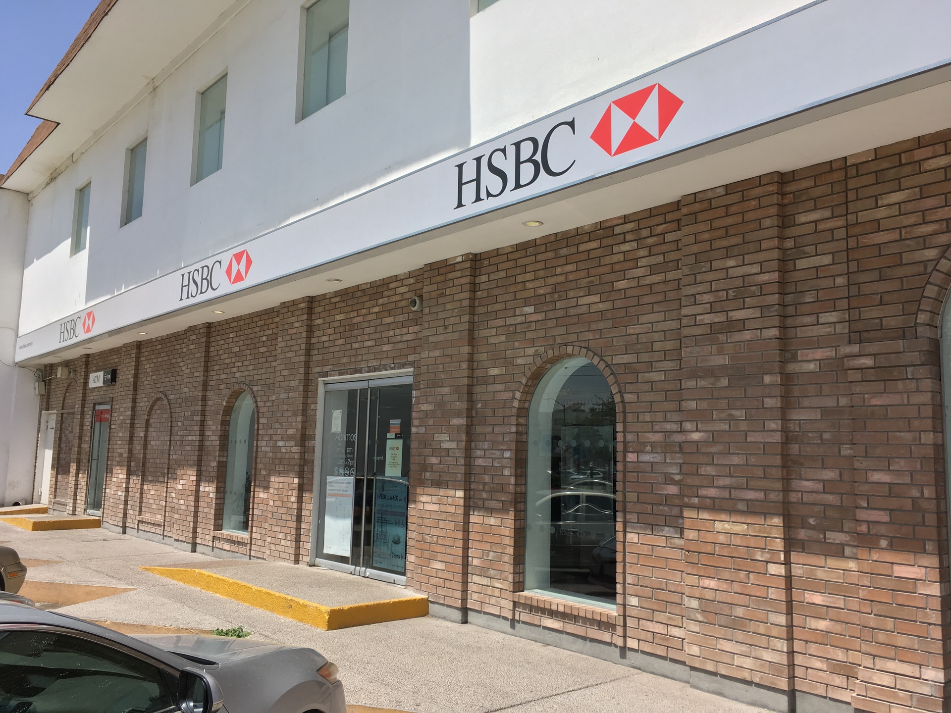 Reportan fallas en banca móvil y cajeros de HSBC. Noticias en tiempo real