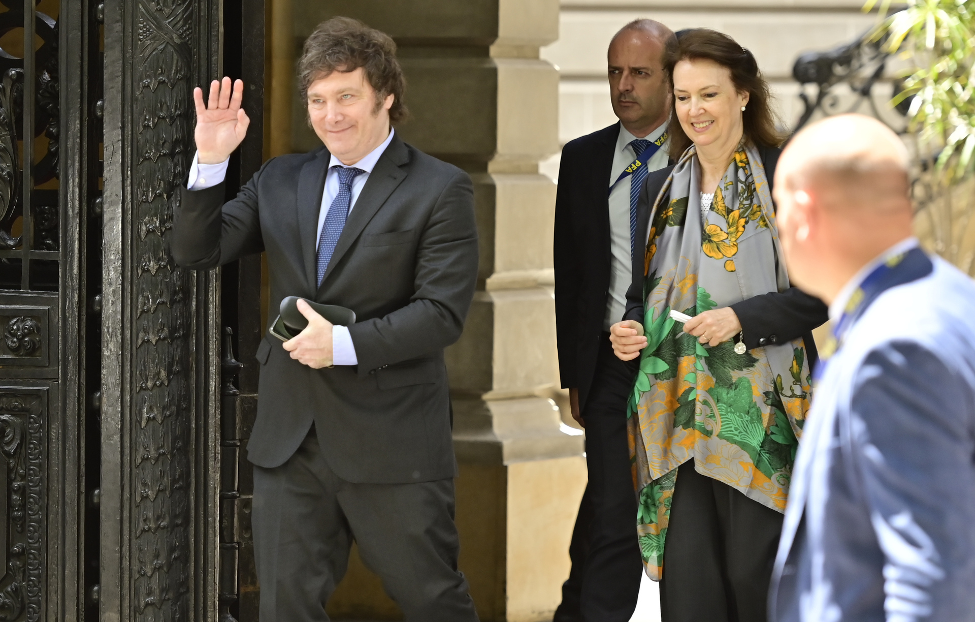 Argentina firmará entrada a OCDE el lunes. Noticias en tiempo real