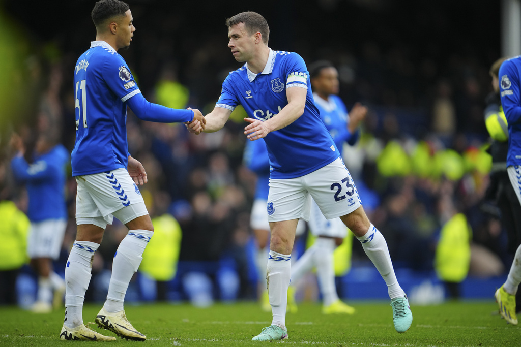 Everton anula a balón parado la eficacia de RIcharlison. Noticias en tiempo real