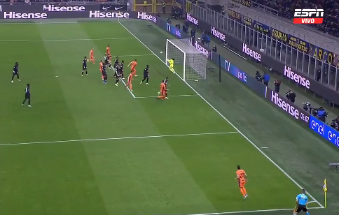 Insólito error de Memo Ochoa en goleada del Inter sobre Salernitana. Noticias en tiempo real