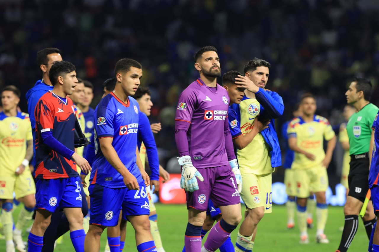 Cruz Azul busca quien pague platos rotos; recibe a Chivas. Noticias en tiempo real