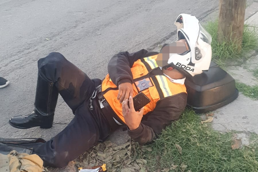 Agente de Tránsito hospitalizado luego de ser impactado por un vehículo. Noticias en tiempo real