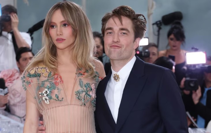 Robert Pattinson y Suki Waterhouse reciben a primera hija. Noticias en tiempo real