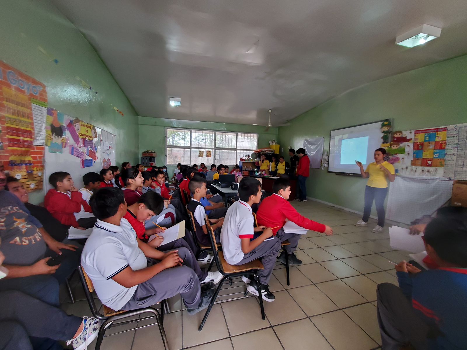 Realizan pláticas sobre el upláticas sobre el uso de redes socialesso de redes sociales en escuelas de Gómez Palacio. Noticias en tiempo real