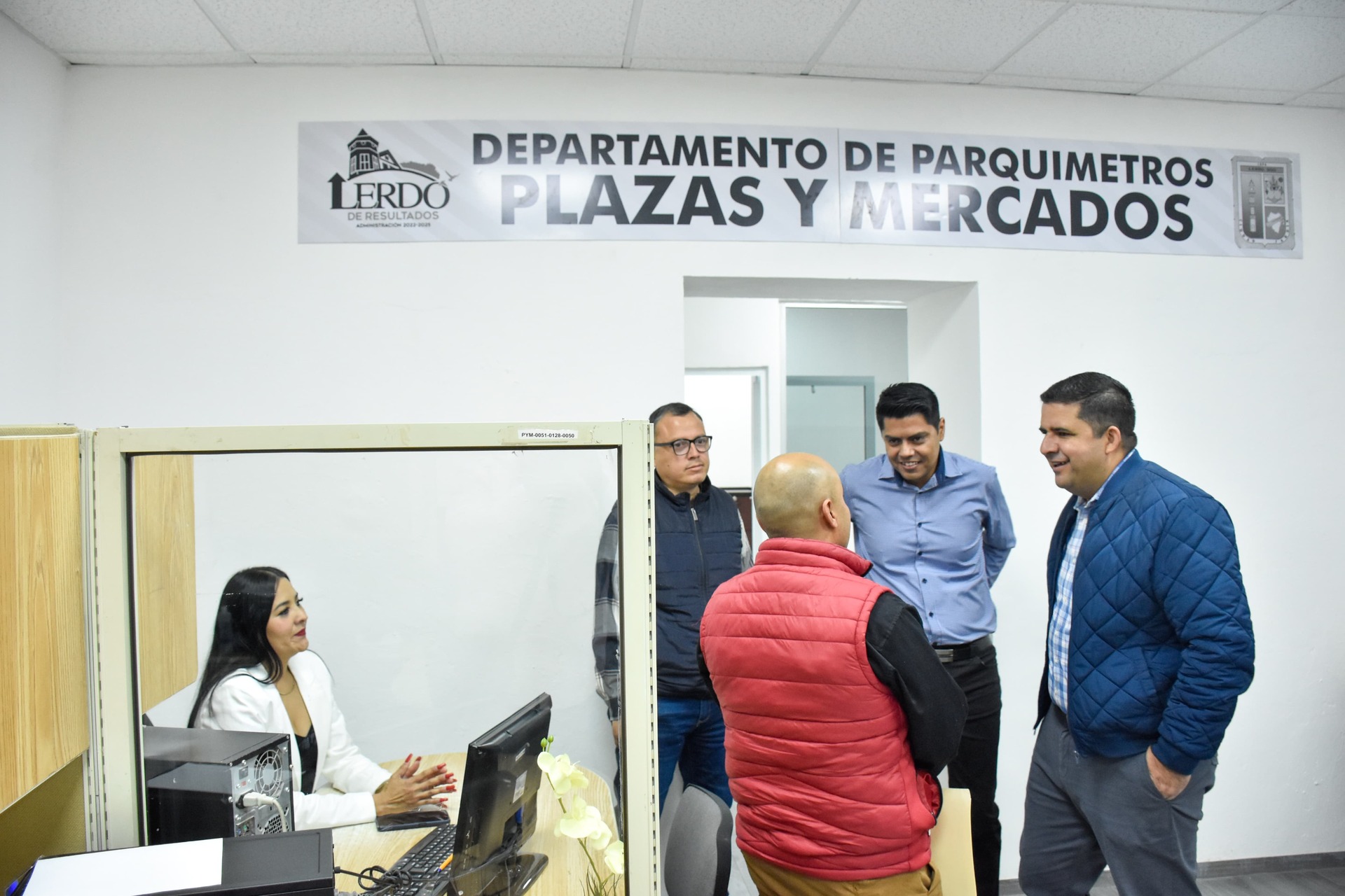 Alcalde de Lerdo supervisa rehabilitación de nuevas oficinas de Parquímetros y Plazas y Mercados. Noticias en tiempo real