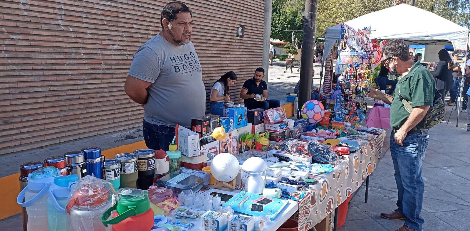 Mercado Emprendedor, espacio de apoyo para comerciantes gomezpalatinos. Noticias en tiempo real