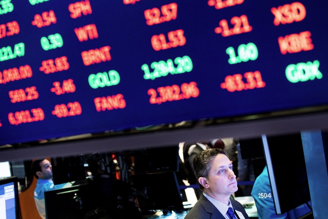 Wall Street cierra rojo y el Dow Jones baja un 1,35%. Noticias en tiempo real