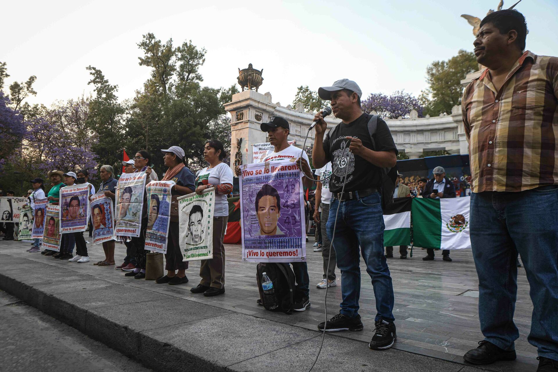 Inai ordena a Presidencia revelar informes de Comisión sobre Ayotzinapa. Noticias en tiempo real