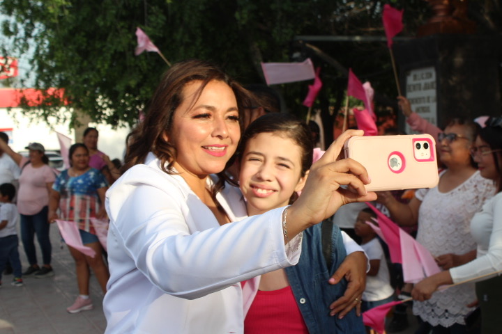 Se lanza candidata sin registro por la alcaldía de Castaños, Coahuila . Noticias en tiempo real