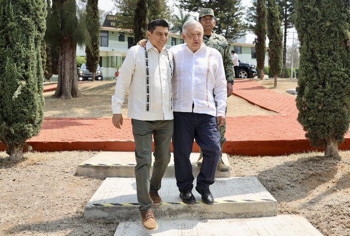 AMLO realiza gira de supervisión de obras en Oaxaca. Noticias en tiempo real